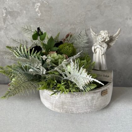 Dekoracja nagrobna z aniołem