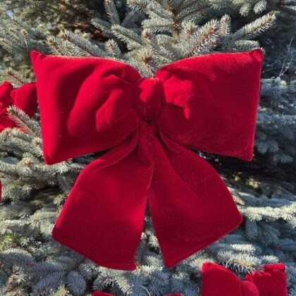 Czerwona kokarda świąteczna