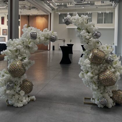 Dekoracje kwiatowe na wynajem-ślub, komunia, chrzest, urodziny event